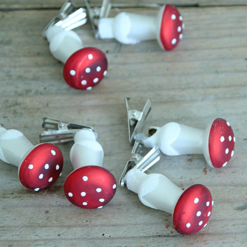 Set of Glass Toadstool Clips. Presented in a lovely kraft box, these glass toadstools classic vintage Christmas decorations